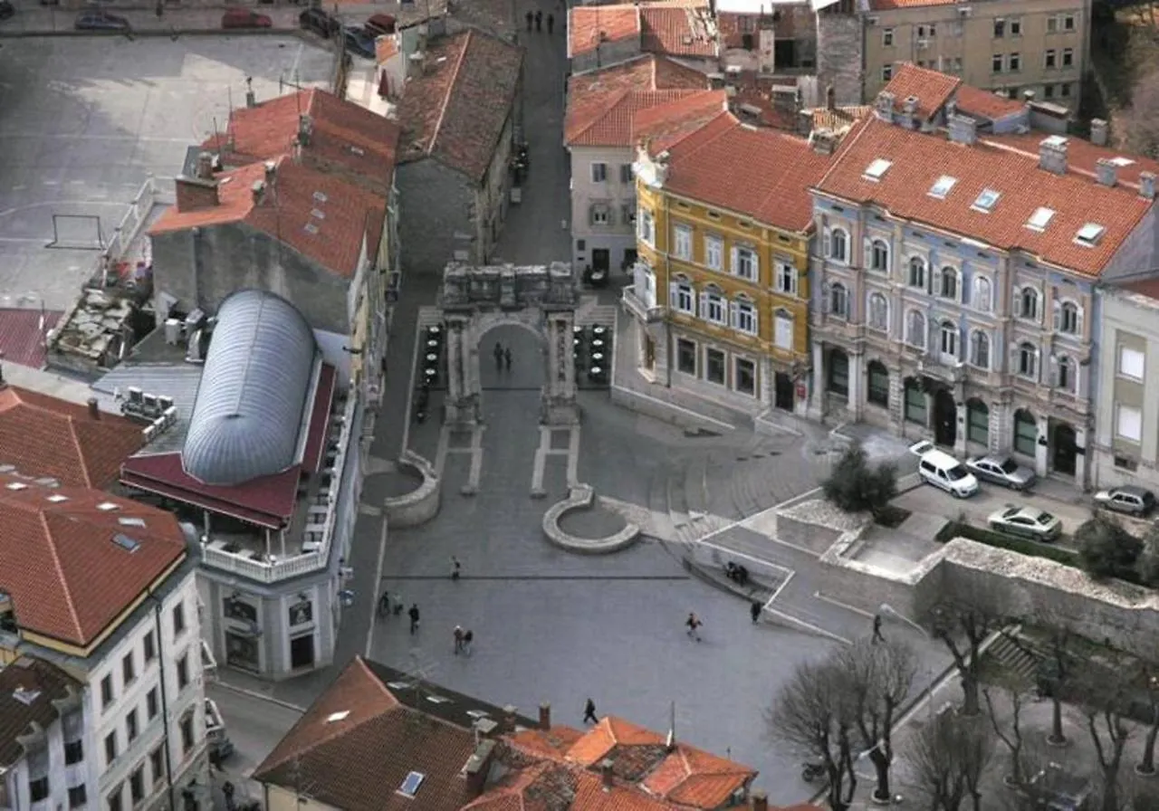 Apartments Smaila Pula 3*,  Croatia