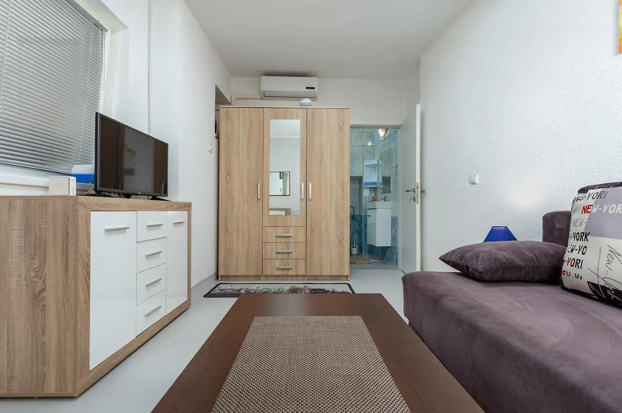 Apartments Smaila Pula 3*,  Croatia