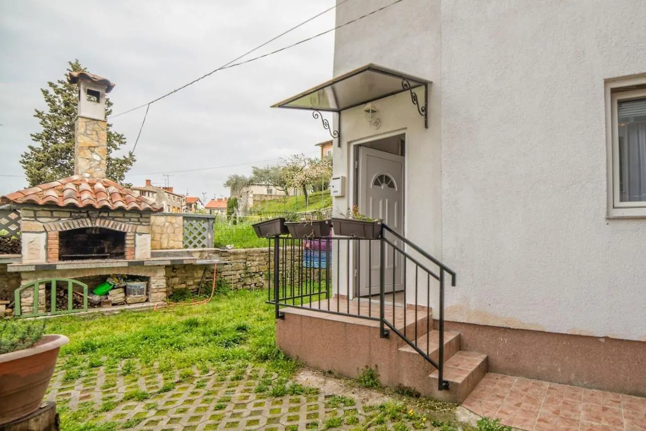 Apartments Smaila Pula
