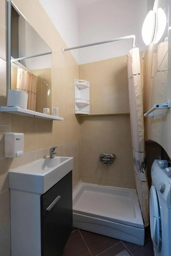 Apartments Smaila Pula Guest house